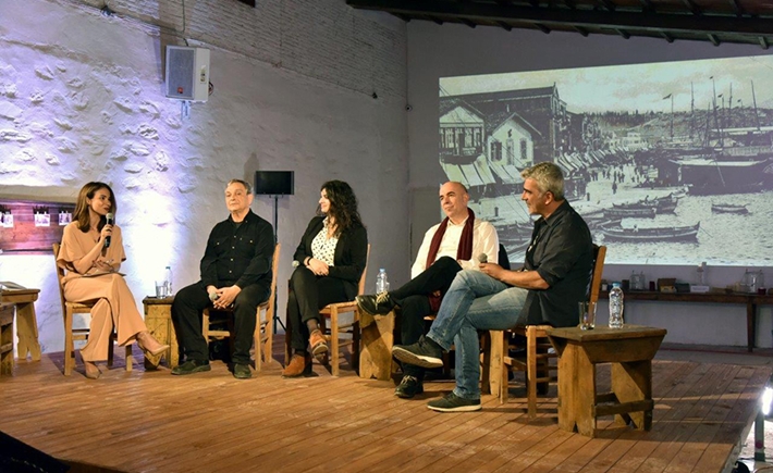 Anna-Kynthia Bousdoukou and four guests at the SNF Dialogues event