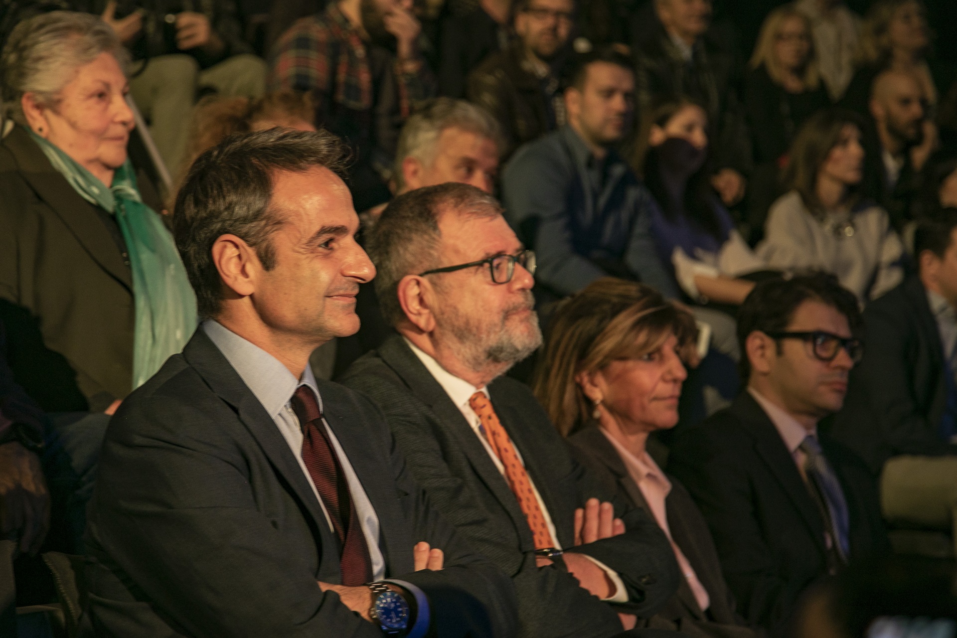 Prime minister K. Mitsotakis  and the audience at the SNF Dialogues event.